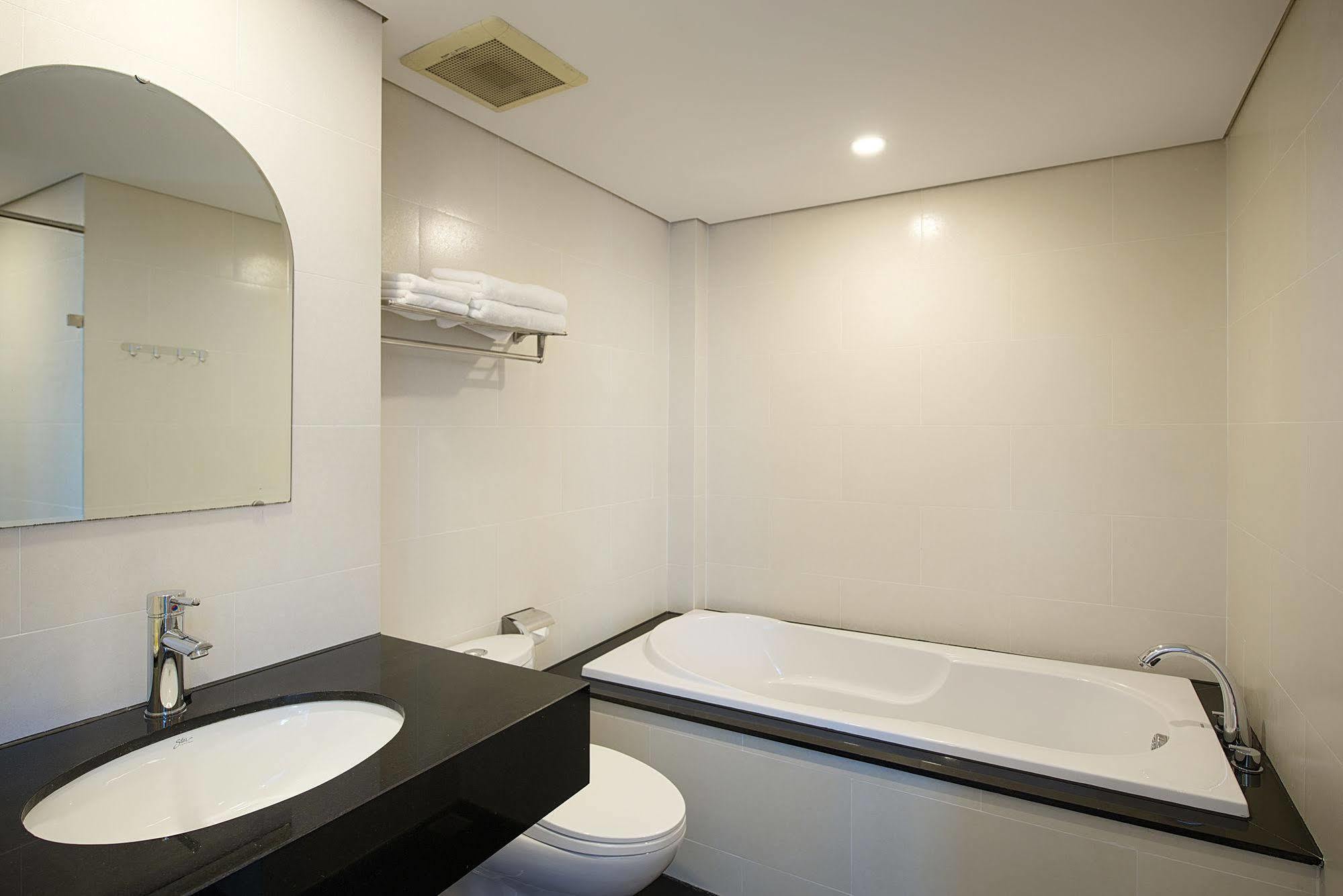Ccentral Hotel Bui Vien Ho Şi Min Dış mekan fotoğraf